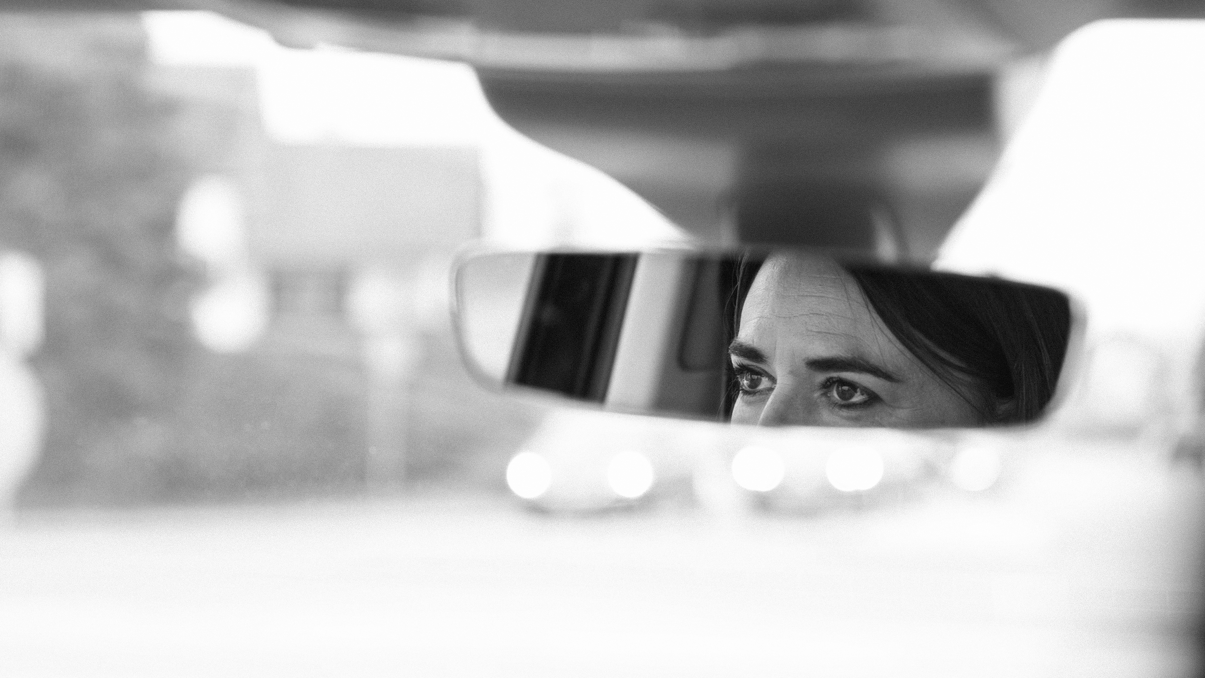 ZOOM0004 LR.00 00 18 24.Standbild003